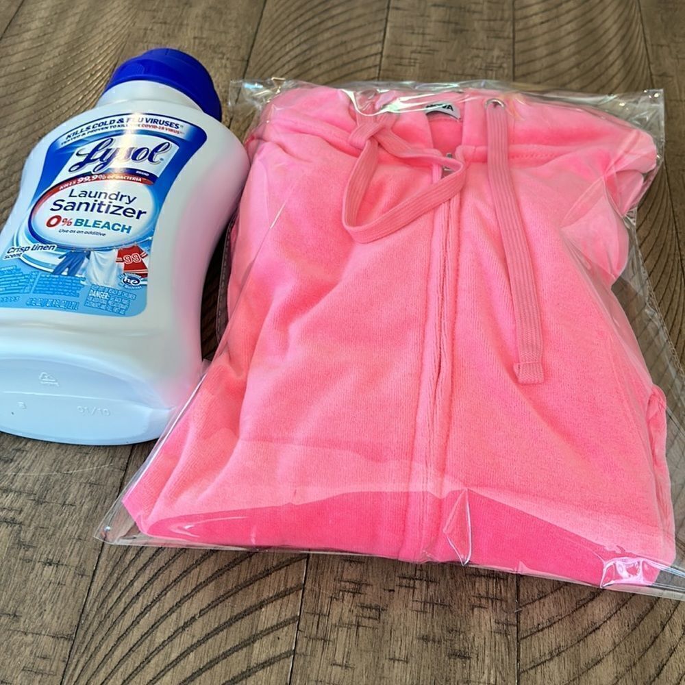 🩷 Neon Pink Velour Hoodie 2 Pockets. Adorable ☺️ - Picture 17 of 17